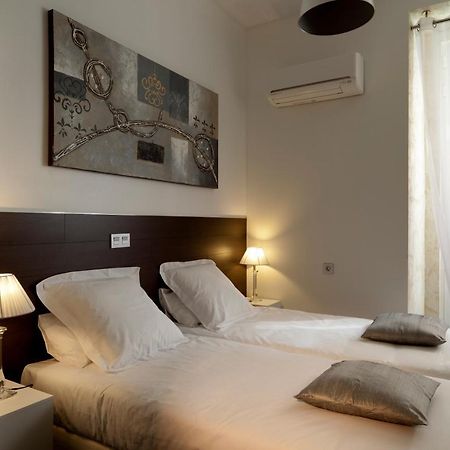 Thc Latina Hostel Madryt Zewnętrze zdjęcie