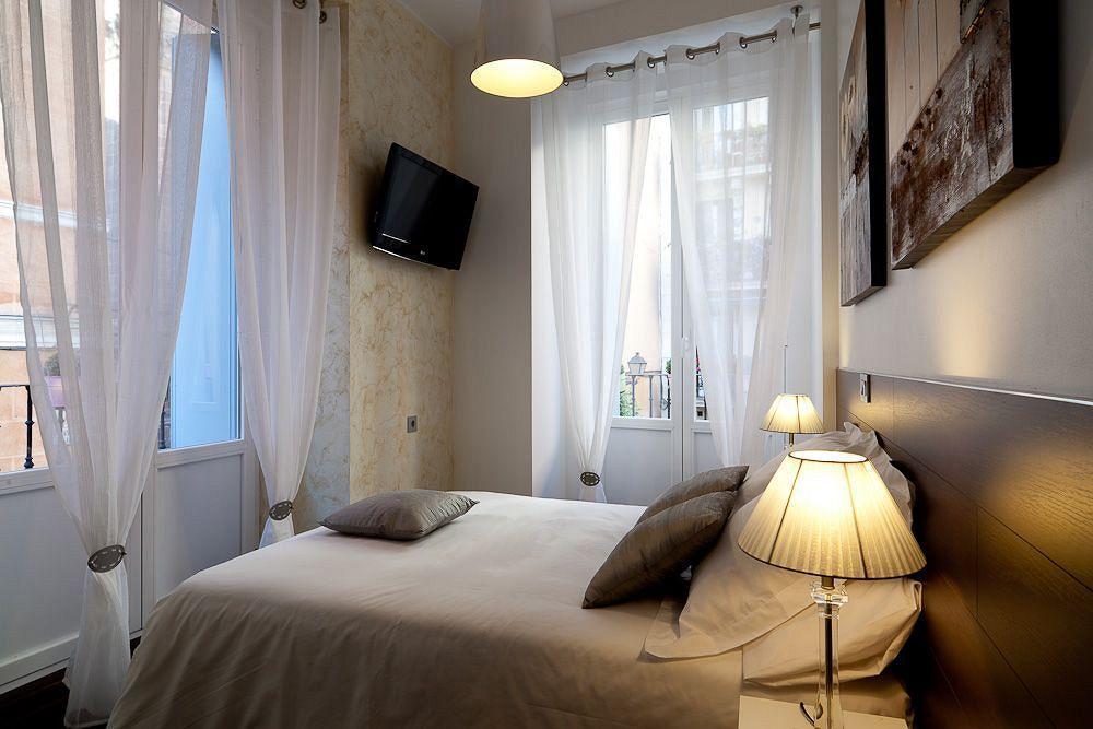 Thc Latina Hostel Madryt Zewnętrze zdjęcie